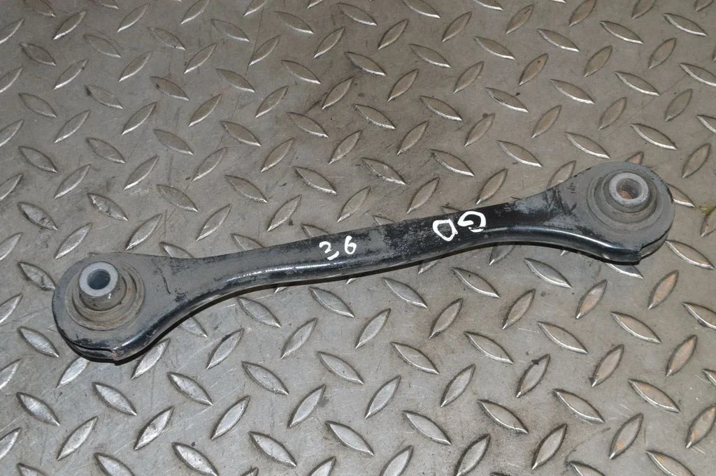 Rear upper control arm/wishbone – Skoda Octavia Mk2 (1Z) (2004-2013)