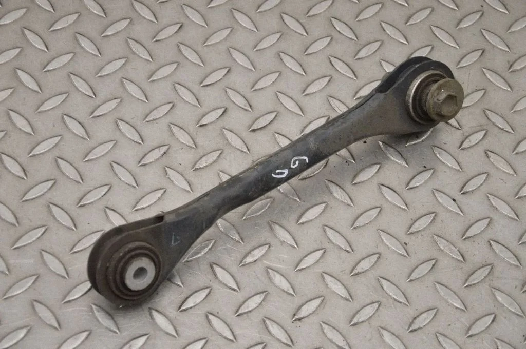 Aizmugurējā svira (dakša) – labā