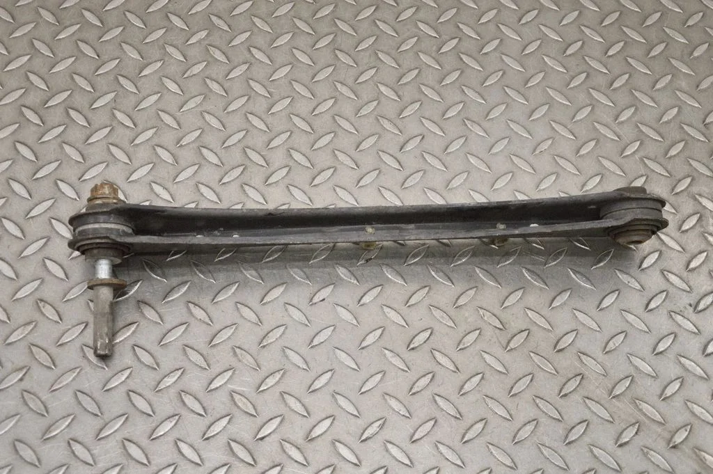 Tagumine ülemine õõtshoob – BMW X3 F25 (2010-2017)