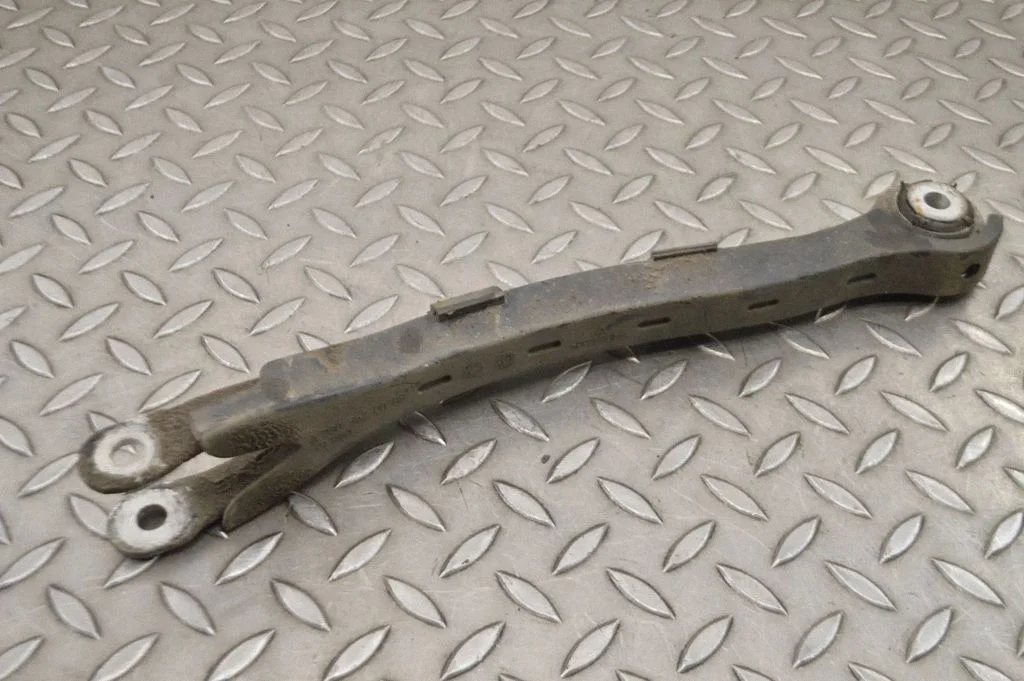 Rear upper control arm/wishbone R2303520205