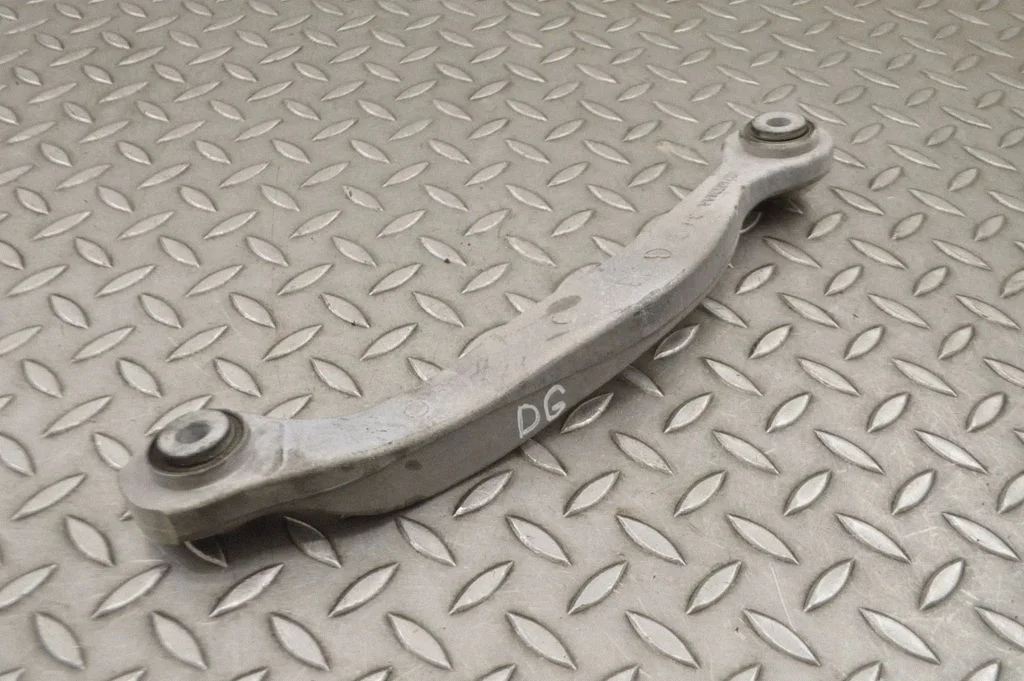 Rear upper control arm/wishbone 68210524AA