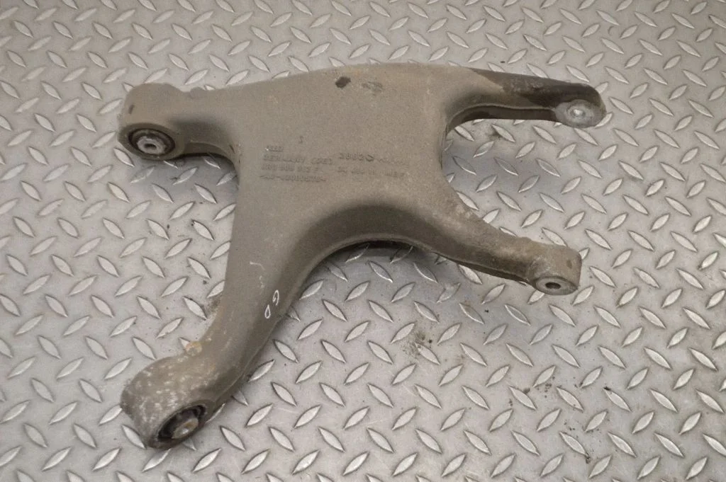 Rear upper control arm/wishbone – Audi Q5 SQ5 8R (2008-2017)