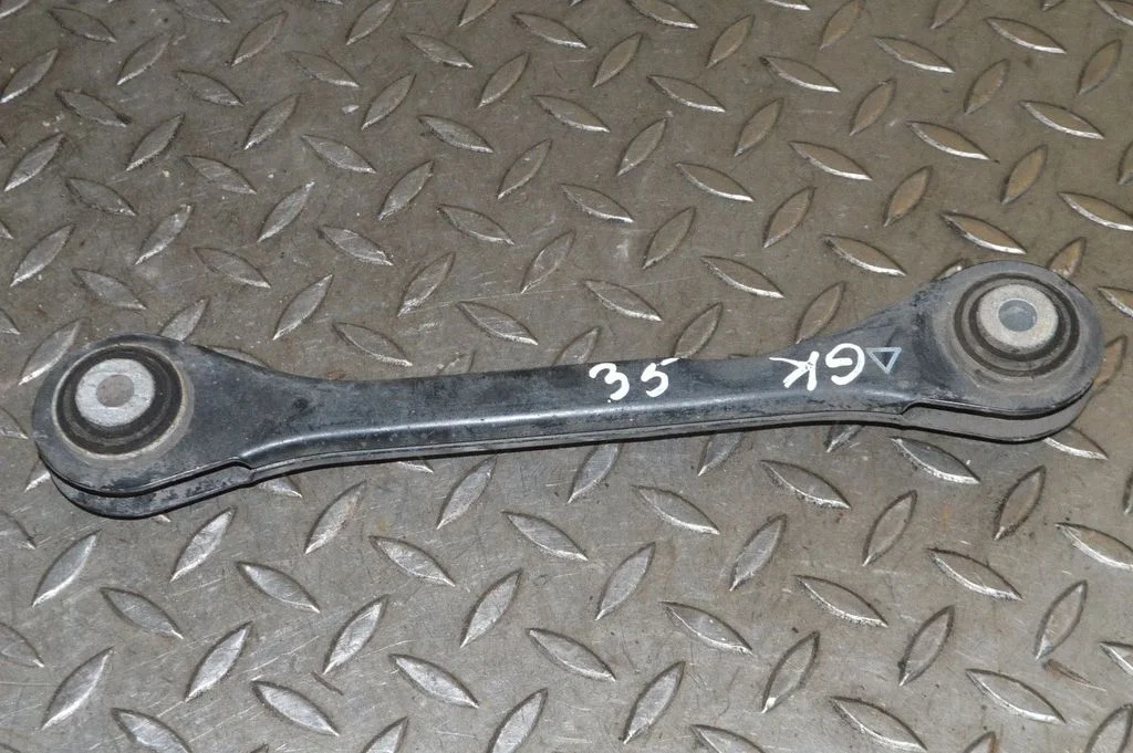 Aizmugurējā svira (dakša) 8K0501529L