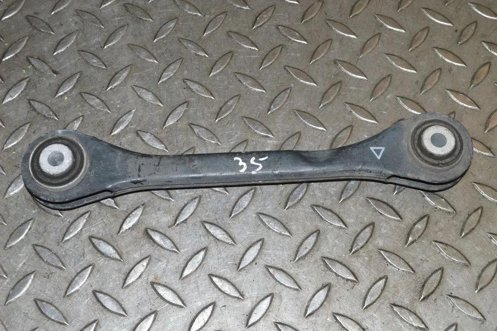 Aizmugurējā svira (dakša) 8K0501529L