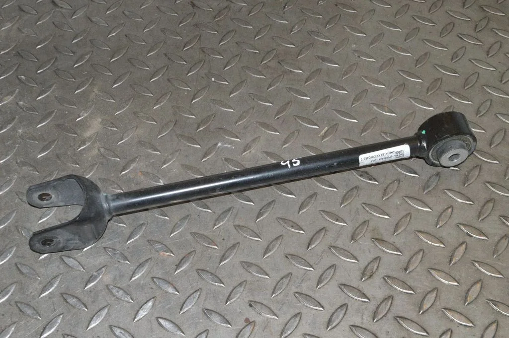 Aizmugurējā svira (dakša) – Tesla Model Y (2020-)