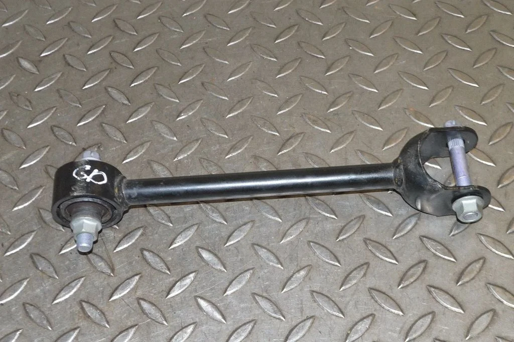 Aizmugurējā svira (dakša) – labā