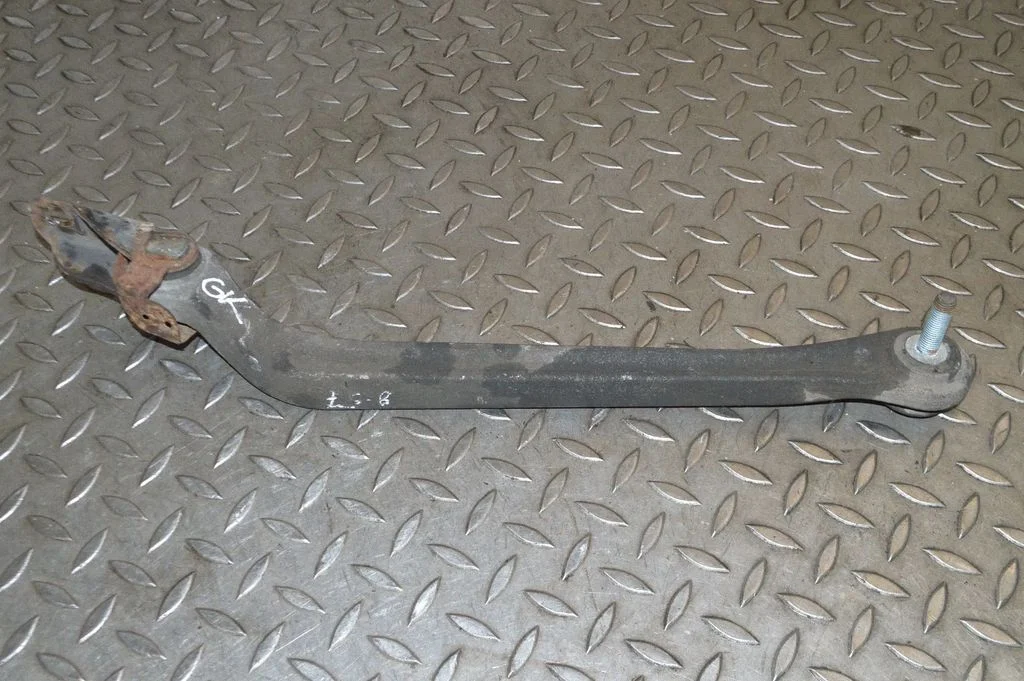Aizmugurējā svira (dakša) A2303500329