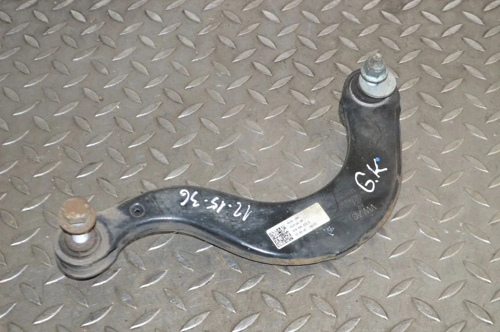 Aizmugurējā svira (dakša) 5Q0505323D