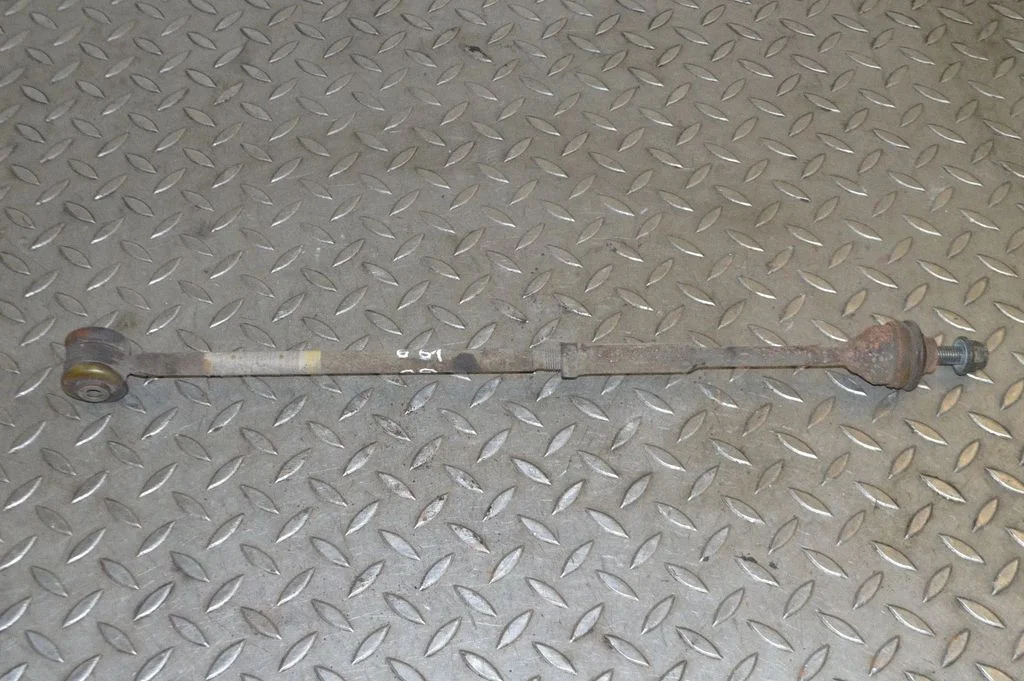 Aizmugurējā svira (dakša) – labā