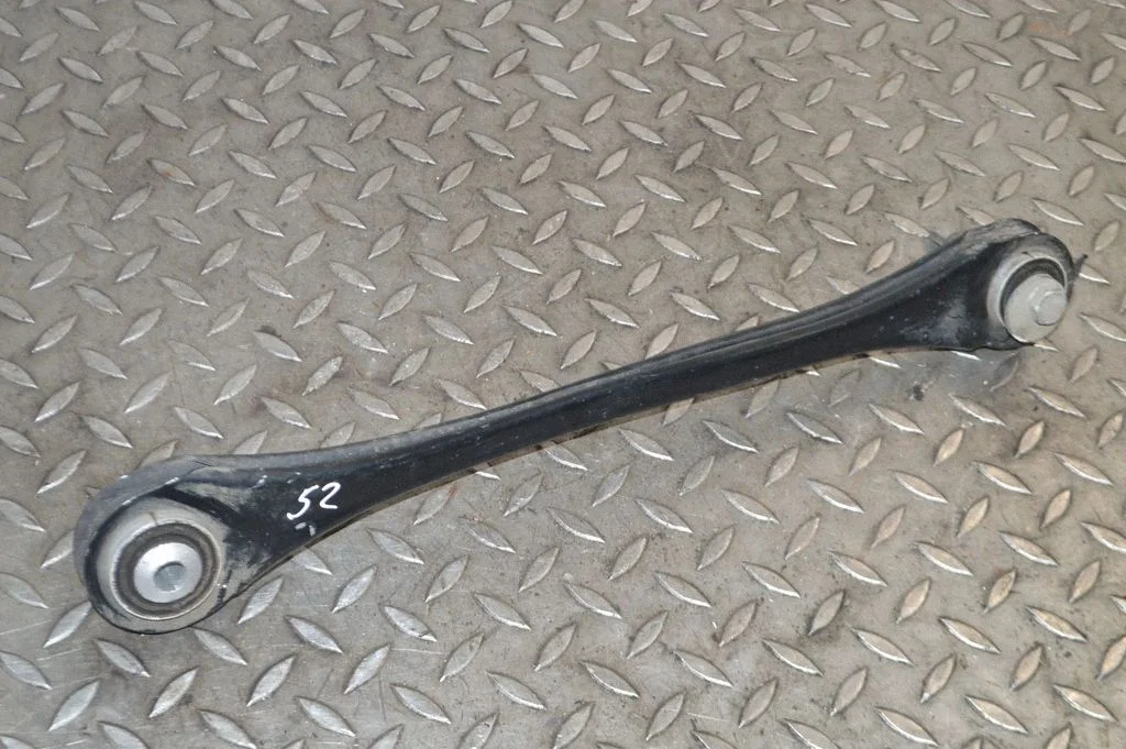 Aizmugurējā svira (dakša) 80A505529A