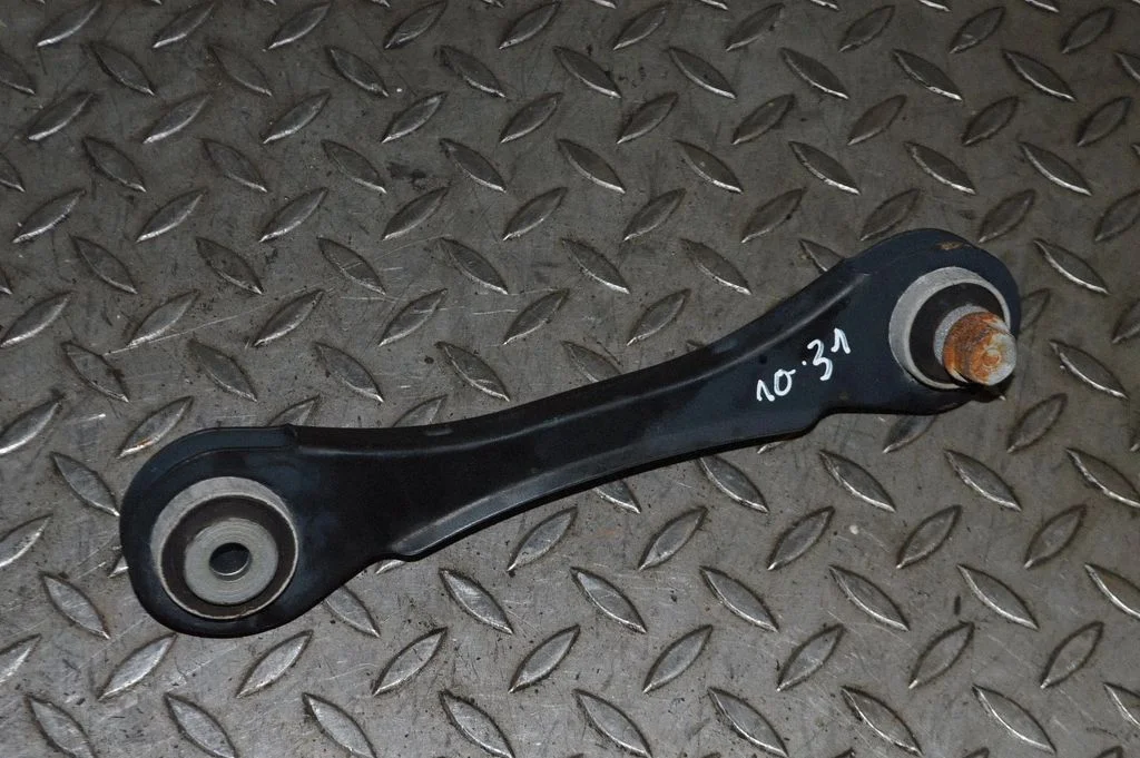 Wahacz tylny górny – BMW Seria 3 F30 F35 F31 (2012-2018)