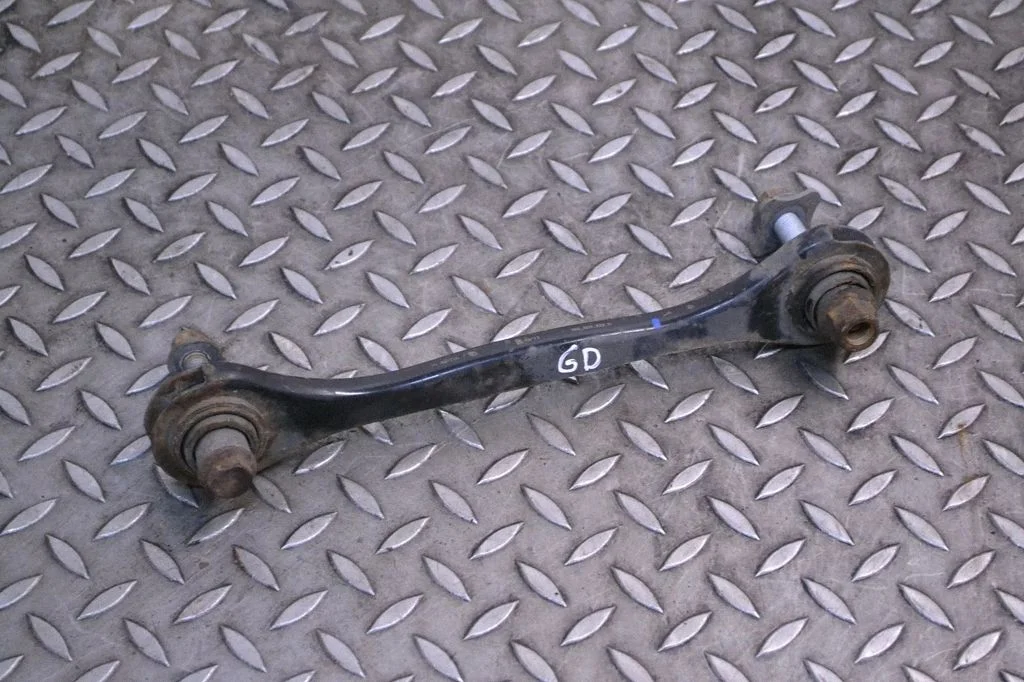 Rear upper control arm/wishbone – Audi A3 S3 8P (2003-2012)