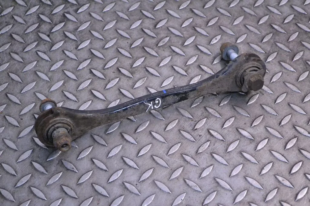 Rear upper control arm/wishbone – Audi A3 S3 8P (2003-2012)