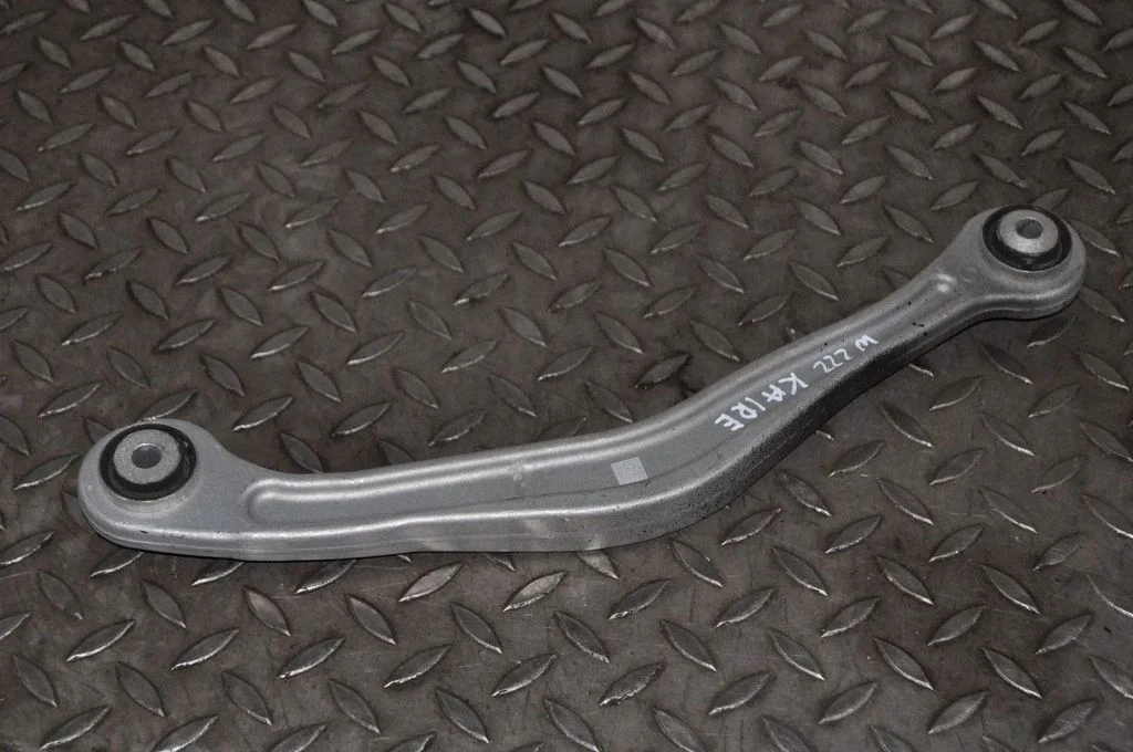 Aizmugurējā svira (dakša) – Mercedes-Benz S klase C217 (2015-2020)