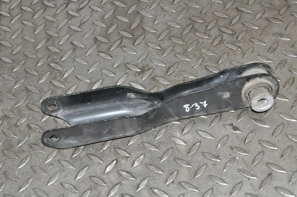 Rear upper control arm/wishbone – Land Rover Range Rover Sport L494 (2013-)