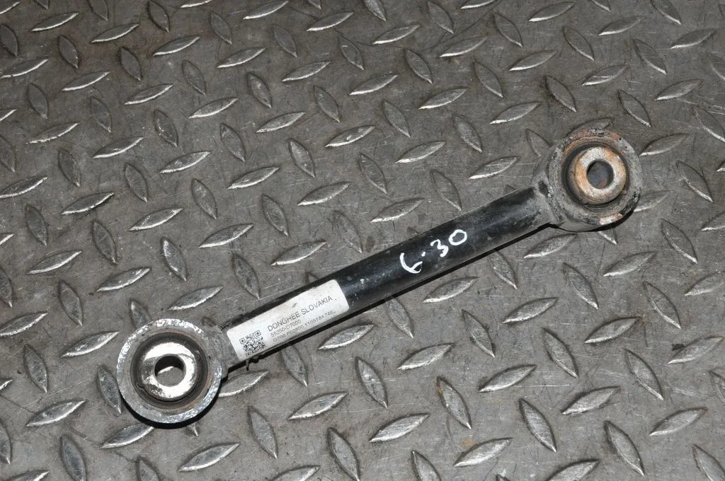 Tagumine ülemine õõtshoob 55250D7000