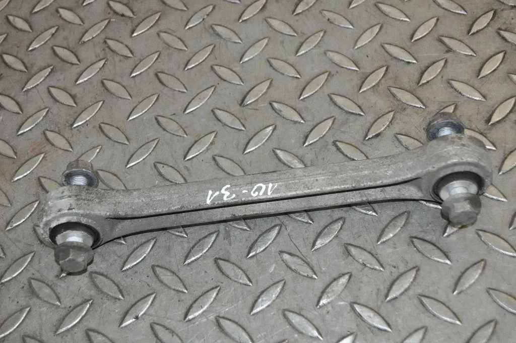 Rear upper control arm/wishbone – Porsche 997 (2004-2012)