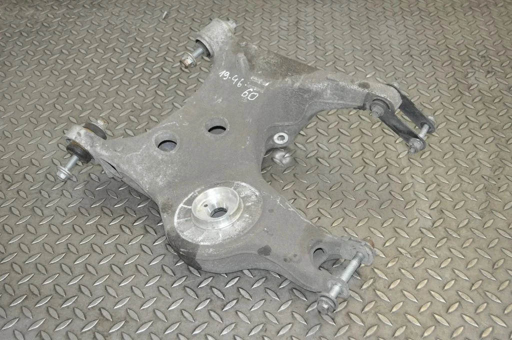 Aizmugurējā svira (dakša) – Land Rover Discovery Sport (2014-)