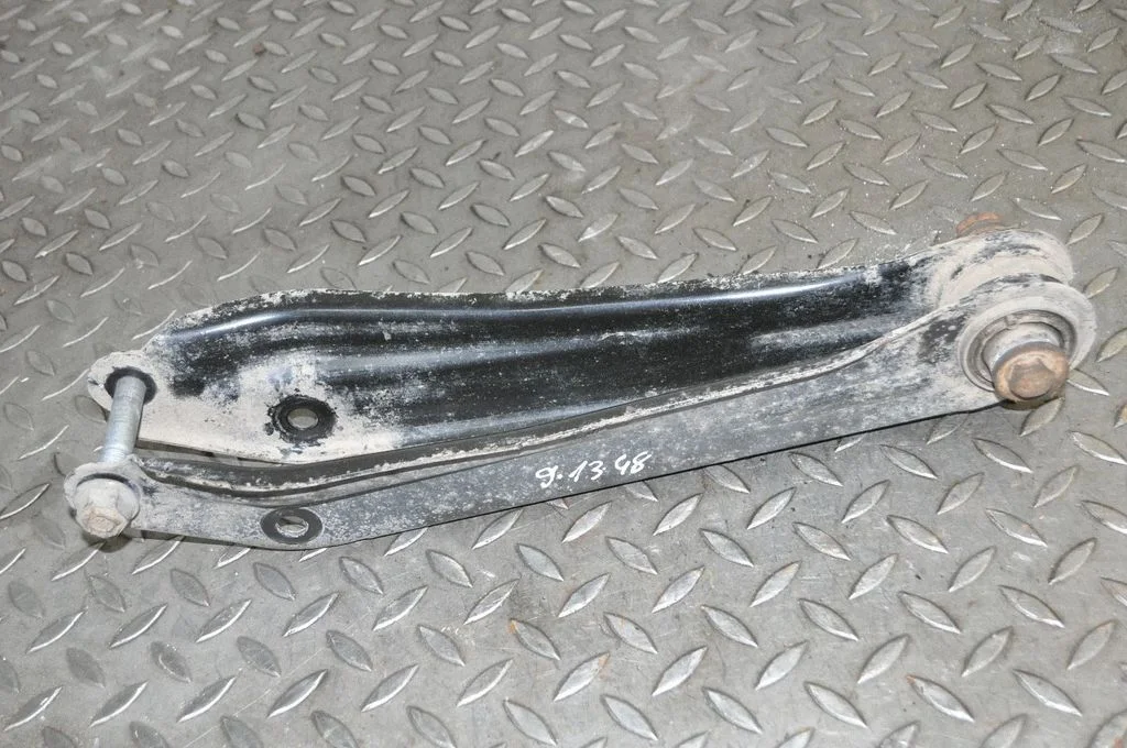 Tagumine ülemine õõtshoob – BMW X3 F25 (2010-2017)