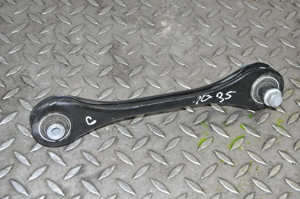 Tagumine ülemine õõtshoob – Audi TT TTS RS Mk3 8S (2014-)