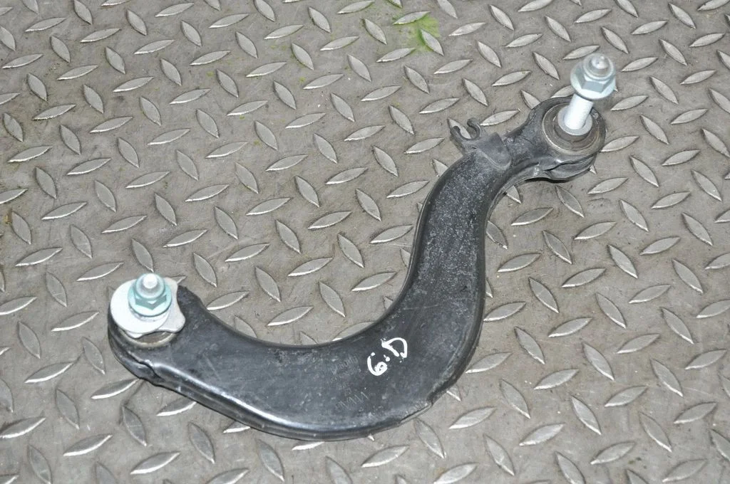 Aizmugurējā svira (dakša) 5Q0505323D