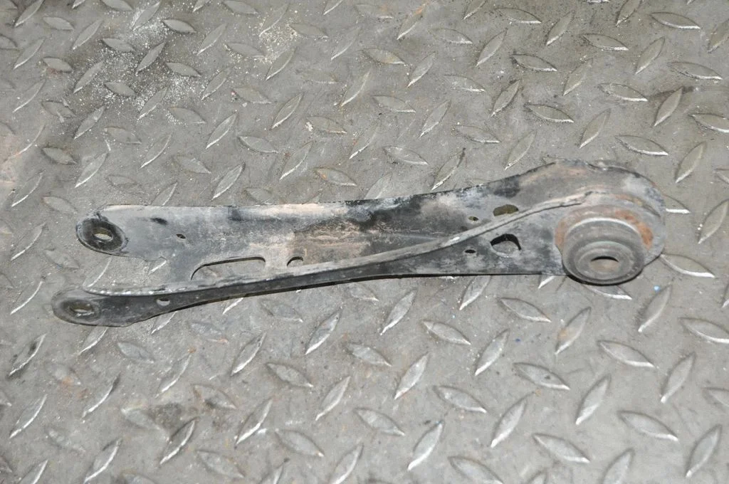 Aizmugurējā svira (dakša) 6786981