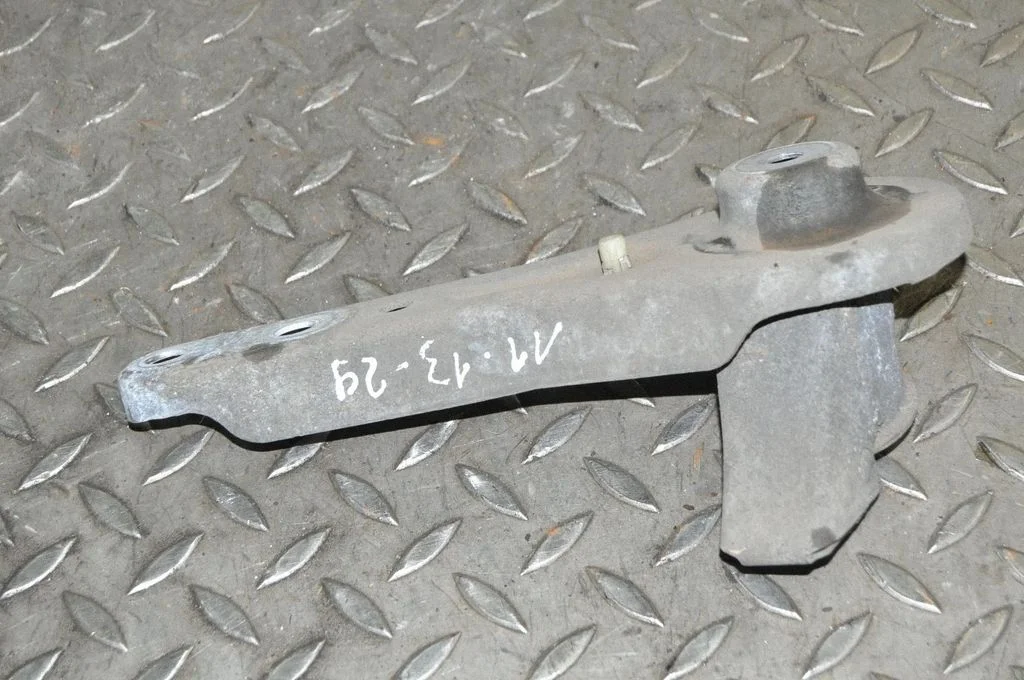 Aizmugurējā svira (dakša) 6792552