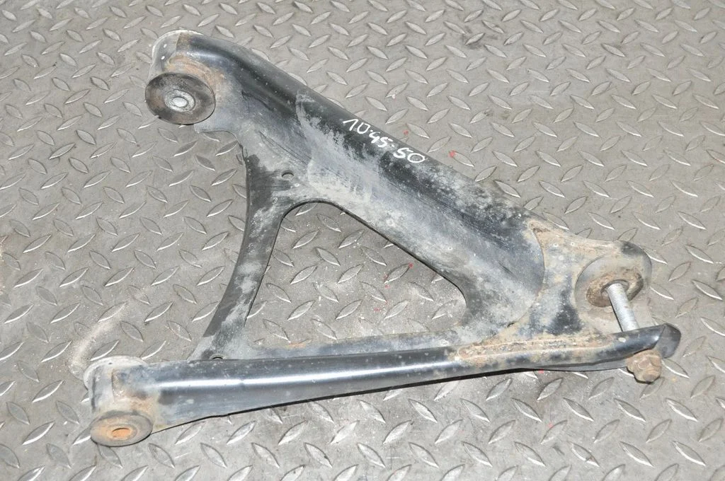 Rear upper control arm/wishbone – right