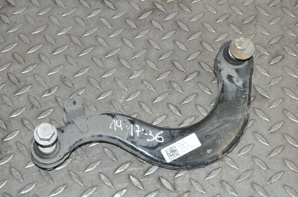 Aizmugurējā svira (dakša) 5Q0505323D