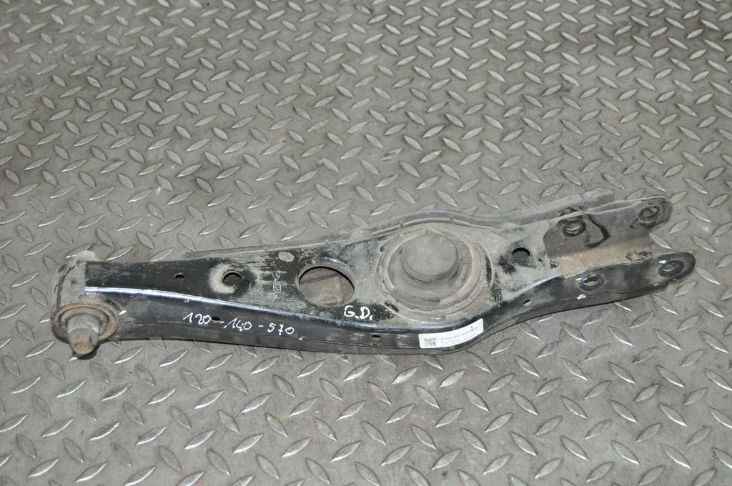 Tagumine ülemine õõtshoob 55210D3050