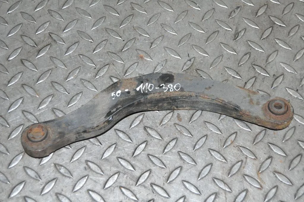 Aizmugurējā svira (dakša) – labā