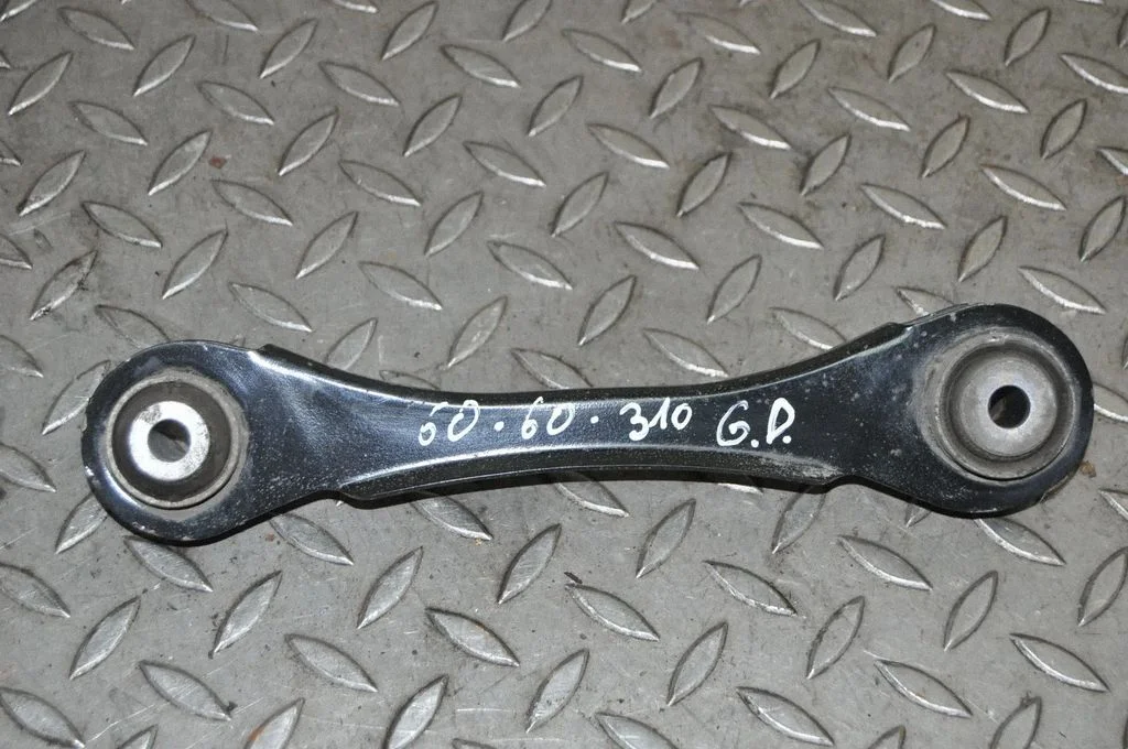 Tagumine ülemine õõtshoob – BMW 3-seeria F30 F35 F31 (2012-2018)