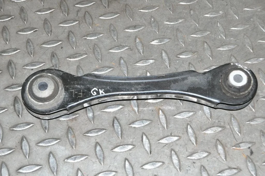 Wahacz tylny górny – BMW Seria 3 F30 F35 F31 (2012-2018)