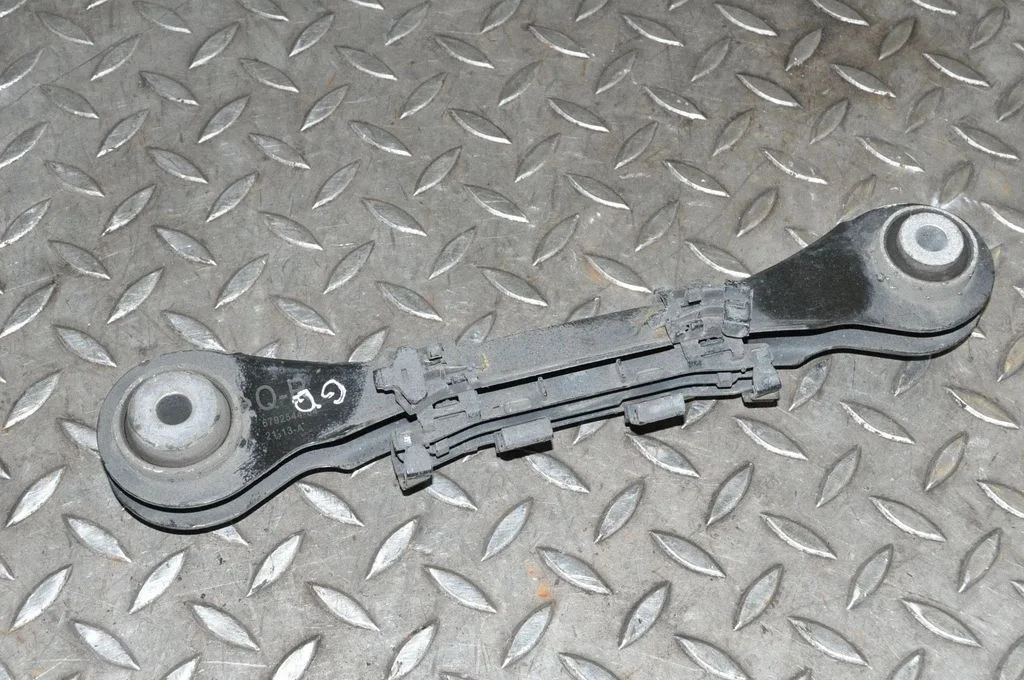 Wahacz tylny górny – BMW Seria 3 F30 F35 F31 (2012-2018)