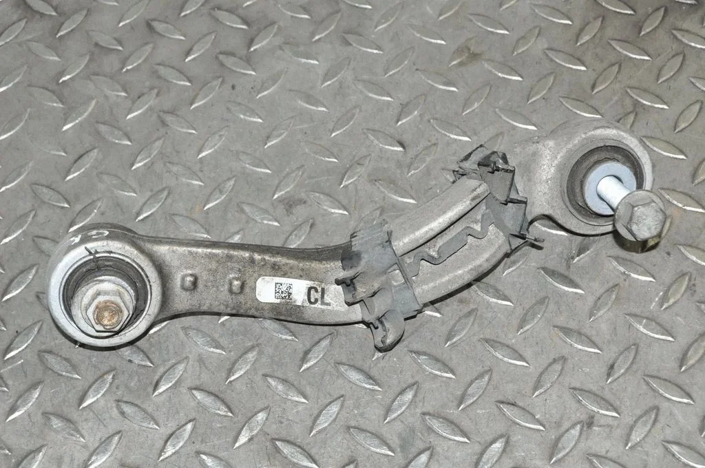 Rear upper control arm/wishbone – BMW 6 Series F06 Gran coupe (2012-2018)