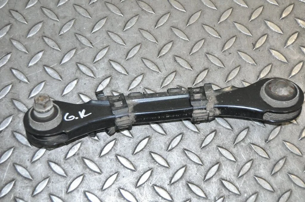 Tagumine ülemine õõtshoob – BMW 3-seeria F30 F35 F31 (2012-2018)