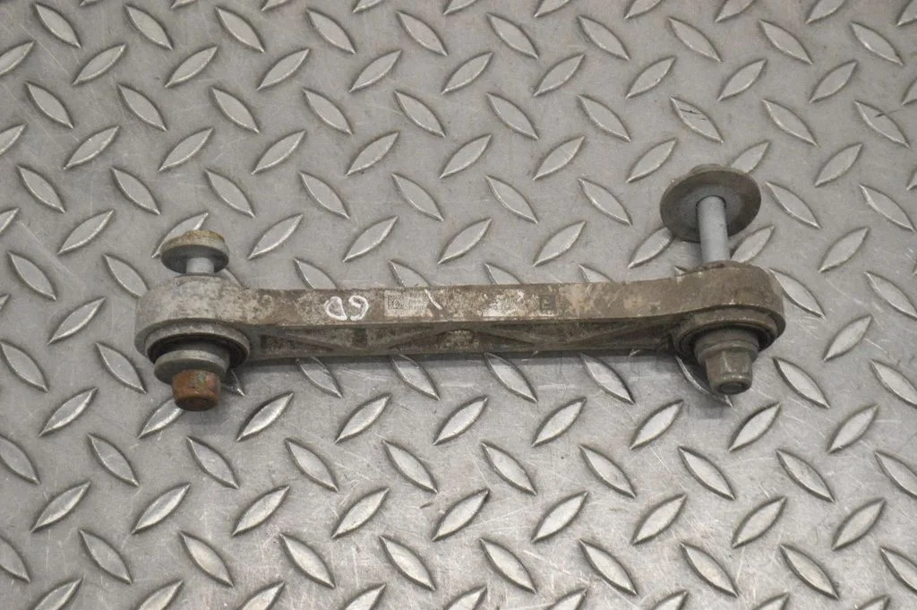 Rear upper control arm/wishbone 102142000B