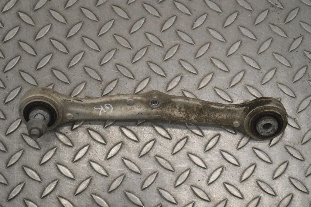 Rear upper control arm/wishbone 102742100E