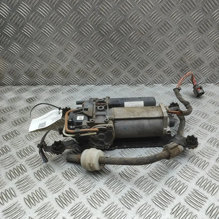 Kompresor zawieszenia pneumatycznego 971616006B