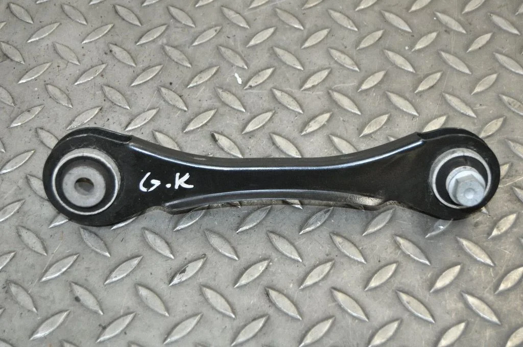 Wahacz tylny górny – BMW Seria 3 F30 F35 F31 (2012-2018)