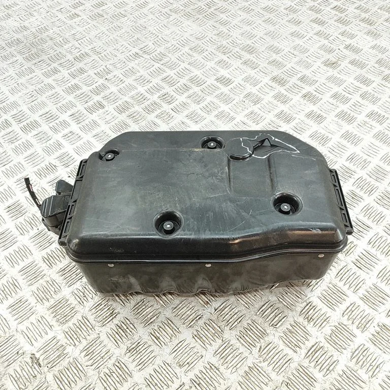 Air suspension compressor/pump – Land Rover Discovery Sport (2014-)