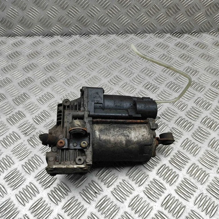 Air suspension compressor/pump – Mercedes-Benz S-Class W221 (2005-2013)