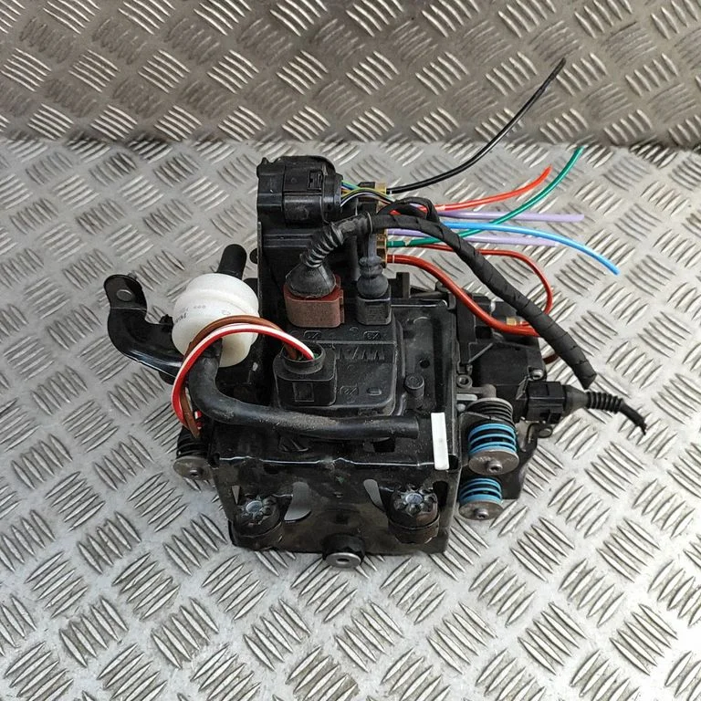 Air suspension compressor/pump – Volkswagen Touareg III (2018-)