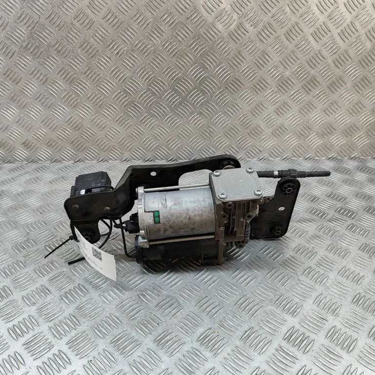Air suspension compressor/pump 6859714