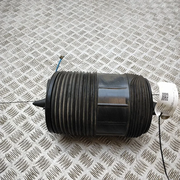 Aizmugurējais pneimatiskais (gaisa) spilvens 4M0616002AB