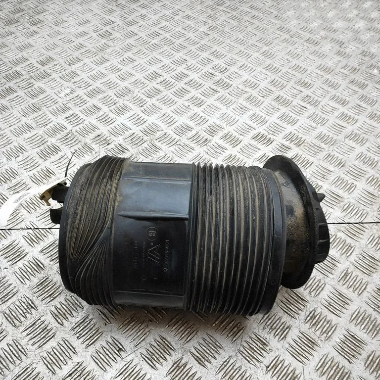 Aizmugurējais pneimatiskais (gaisa) spilvens 4M0616001AB