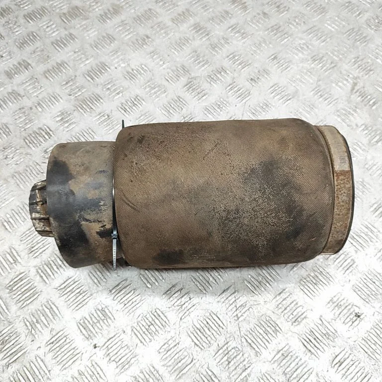 Aizmugurējais pneimatiskais (gaisa) spilvens – Jeep Grand Cherokee (2010-2021)