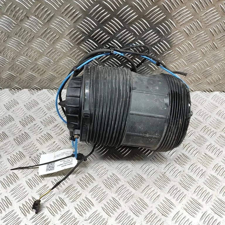 Aizmugurējais pneimatiskais (gaisa) spilvens 4M0616002AK