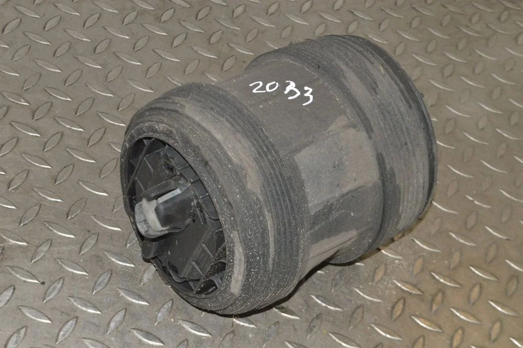 Tagumine õhkvedrustuse padi – Audi RS Q8 (2019-)