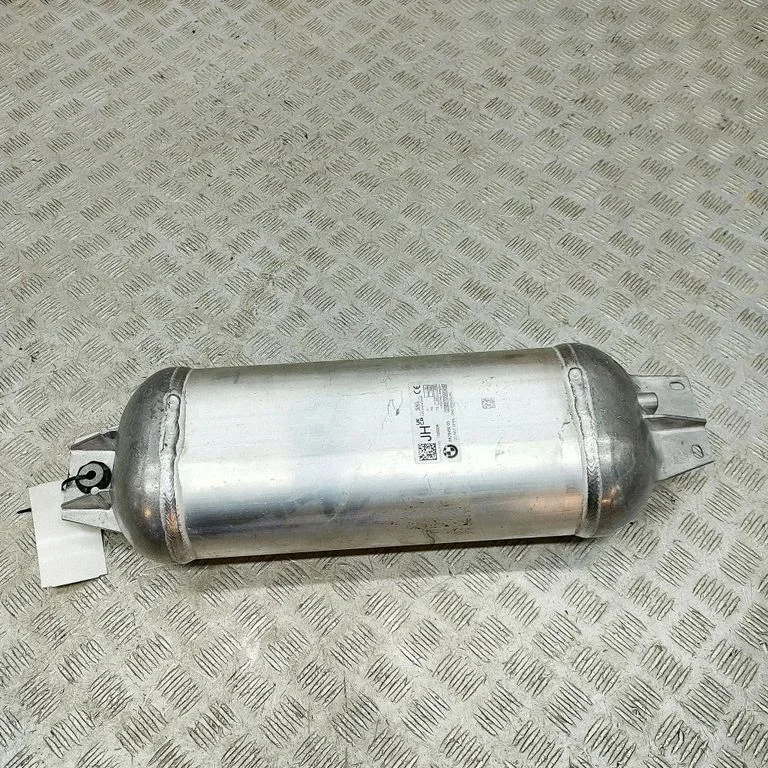 Zbiornik powietrza zawieszenia pneumatycznego 6878492